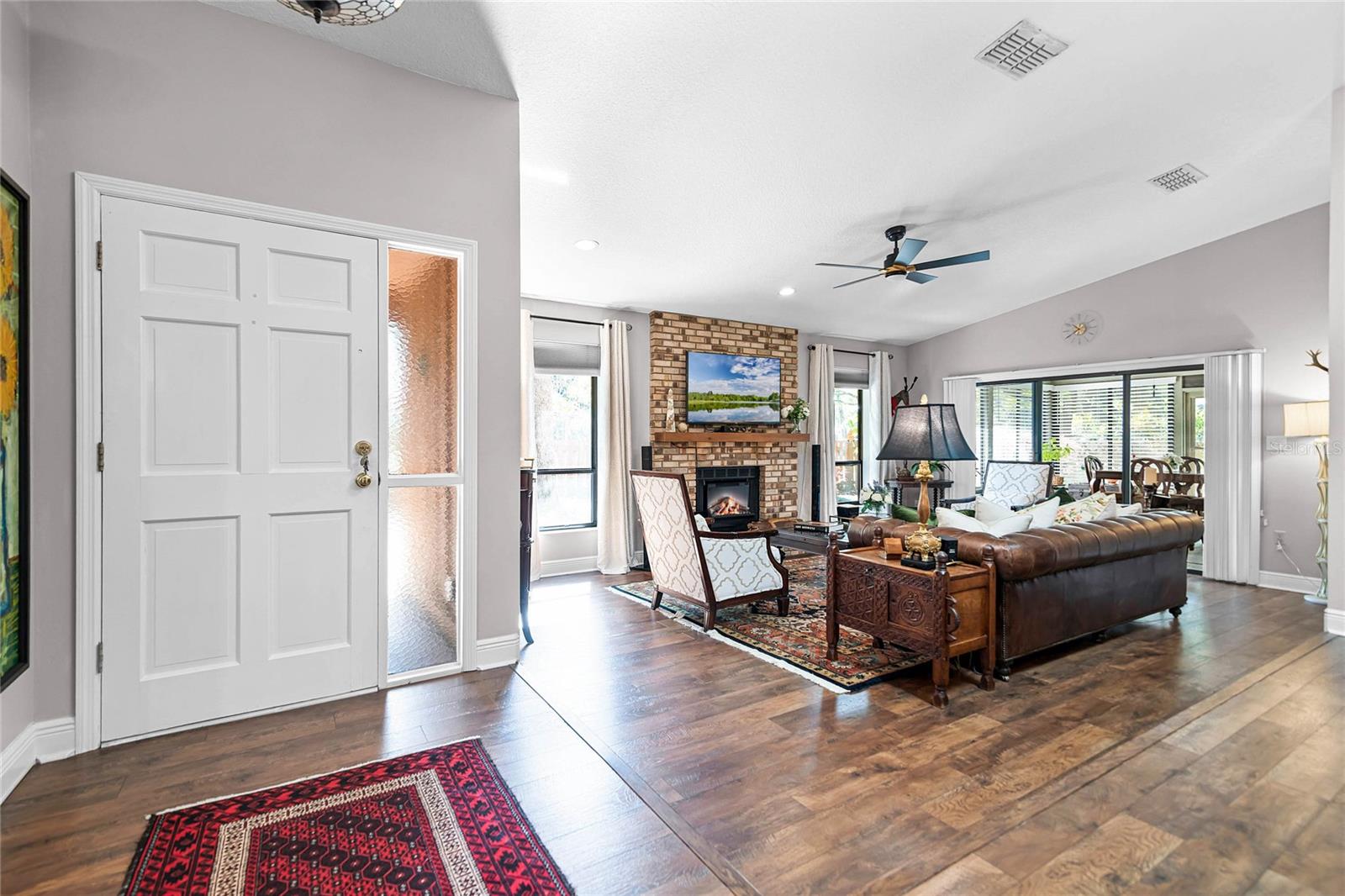 1 W VILLAGE DR