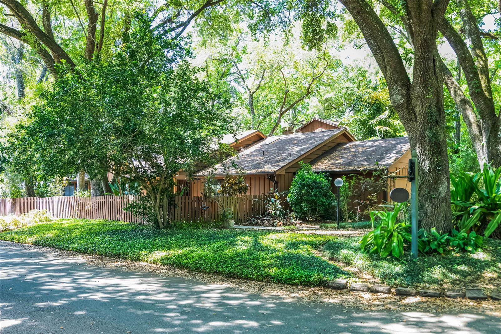 1 W VILLAGE DR