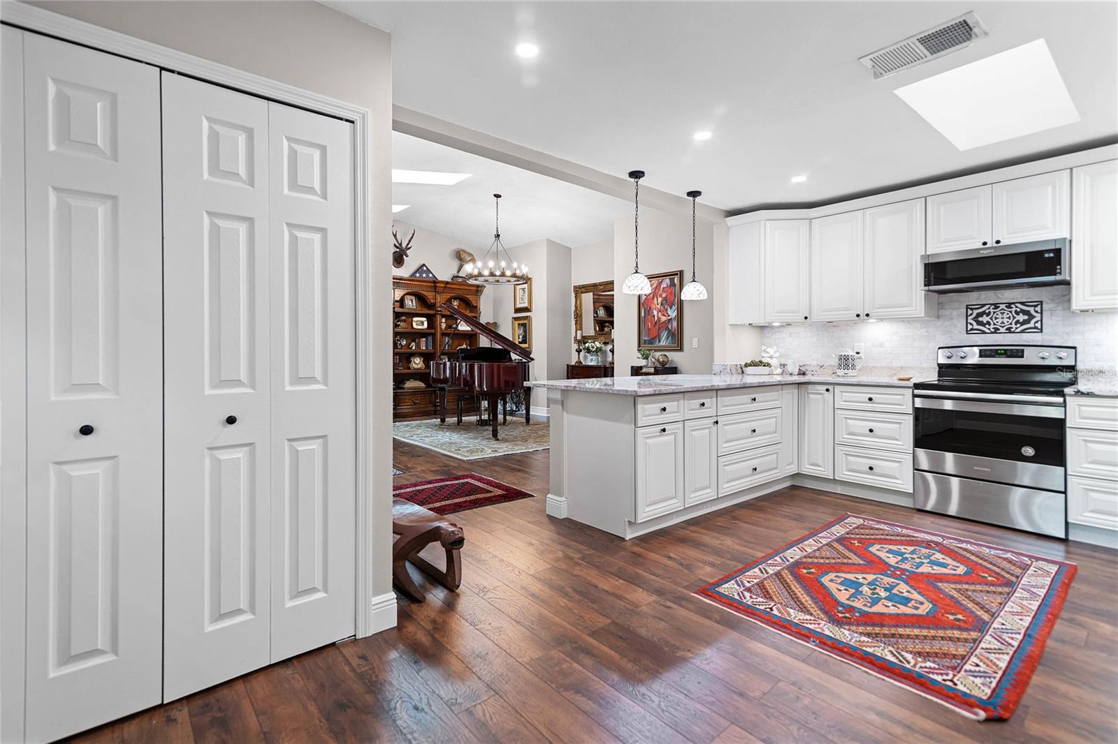 1 W VILLAGE DR