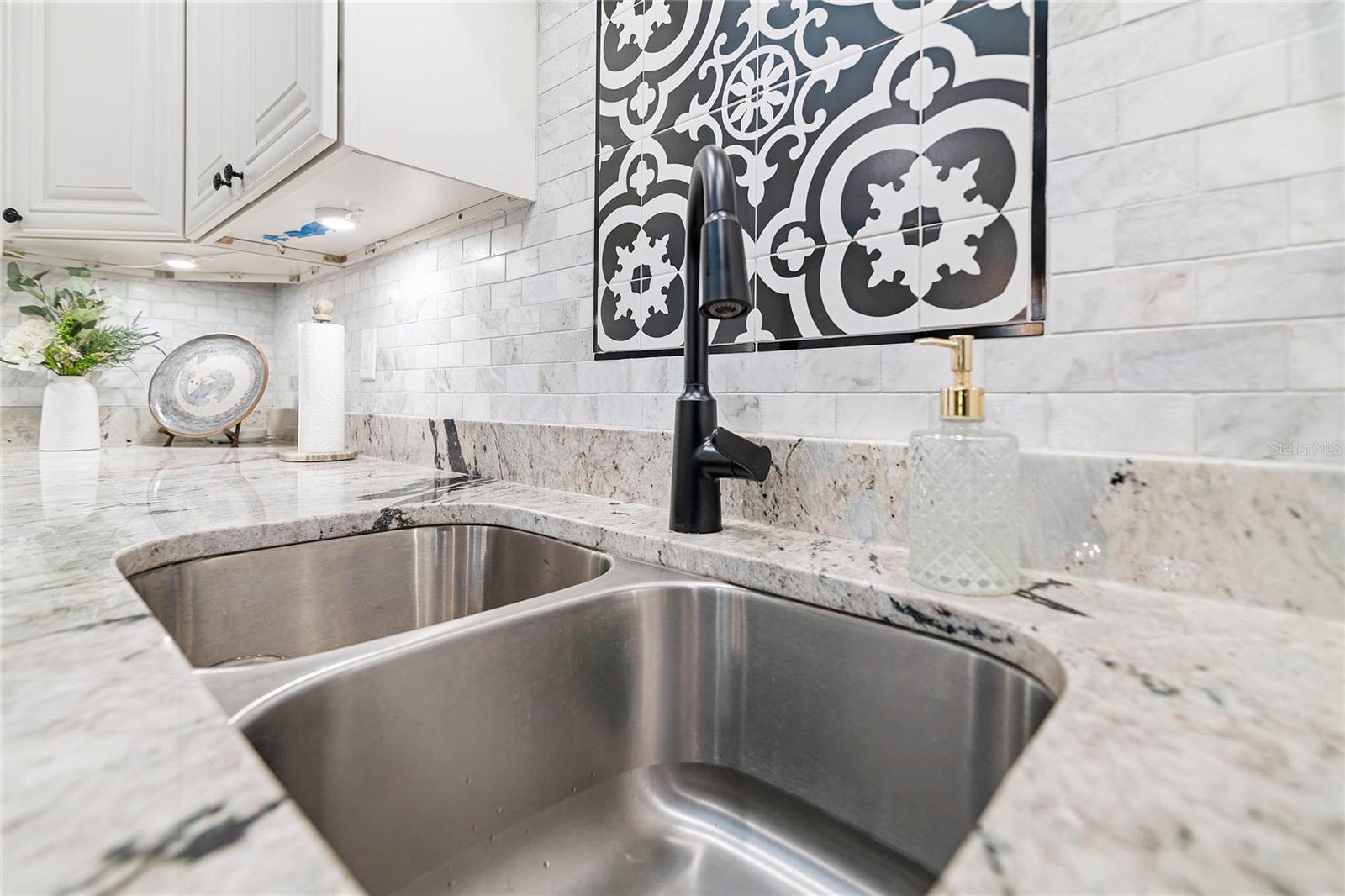 1 W VILLAGE DR