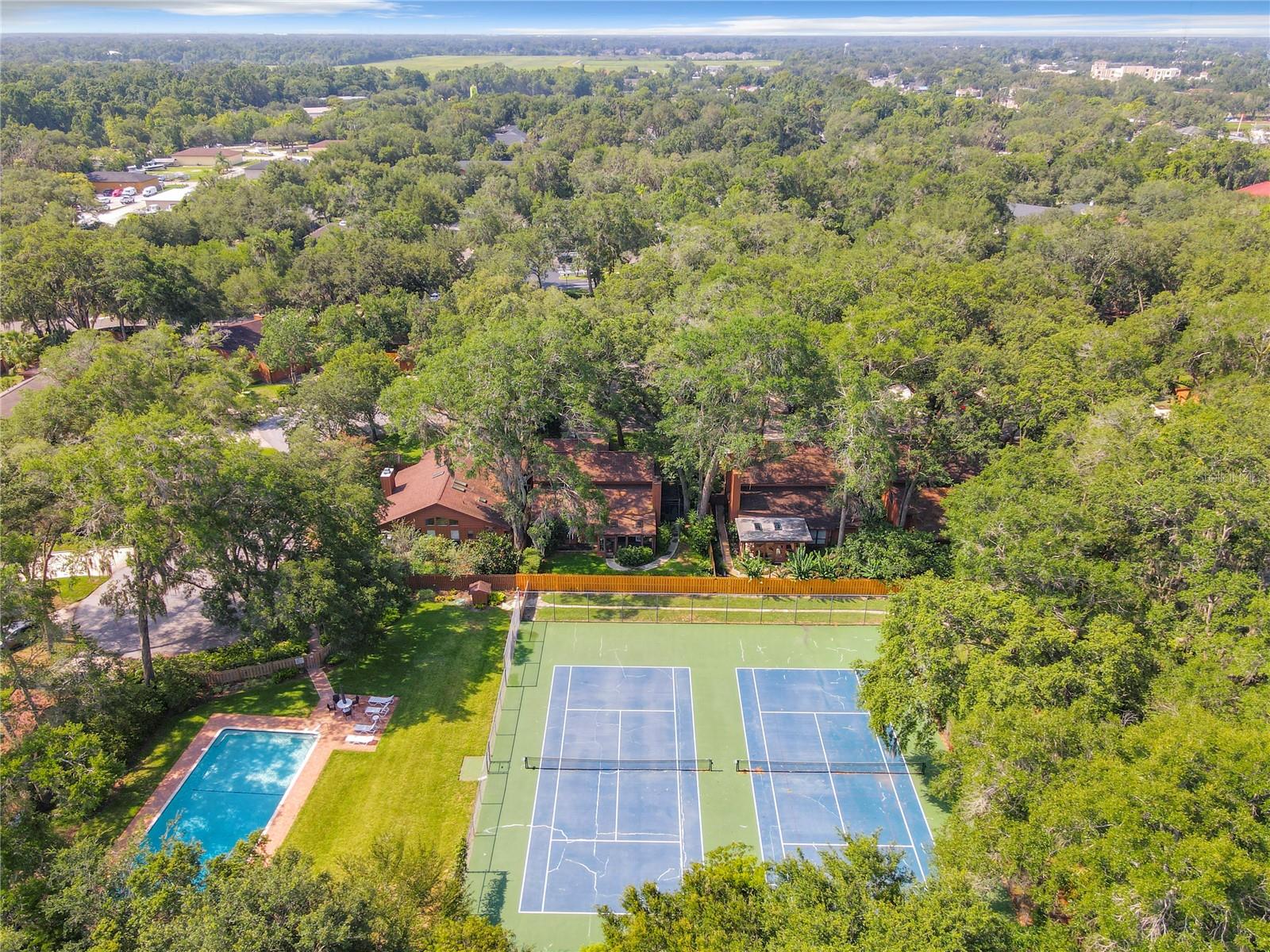 1 W VILLAGE DR