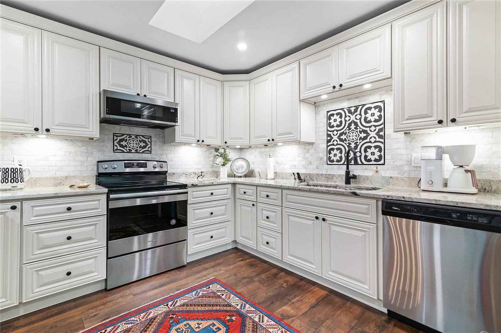 1 W VILLAGE DR