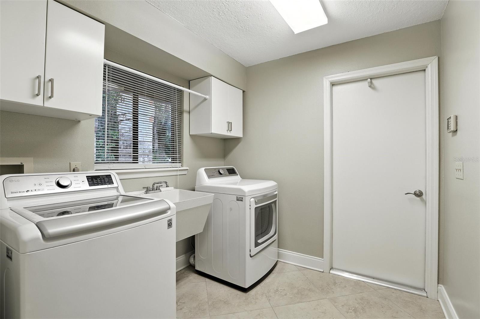 518 STEPHANIE CT