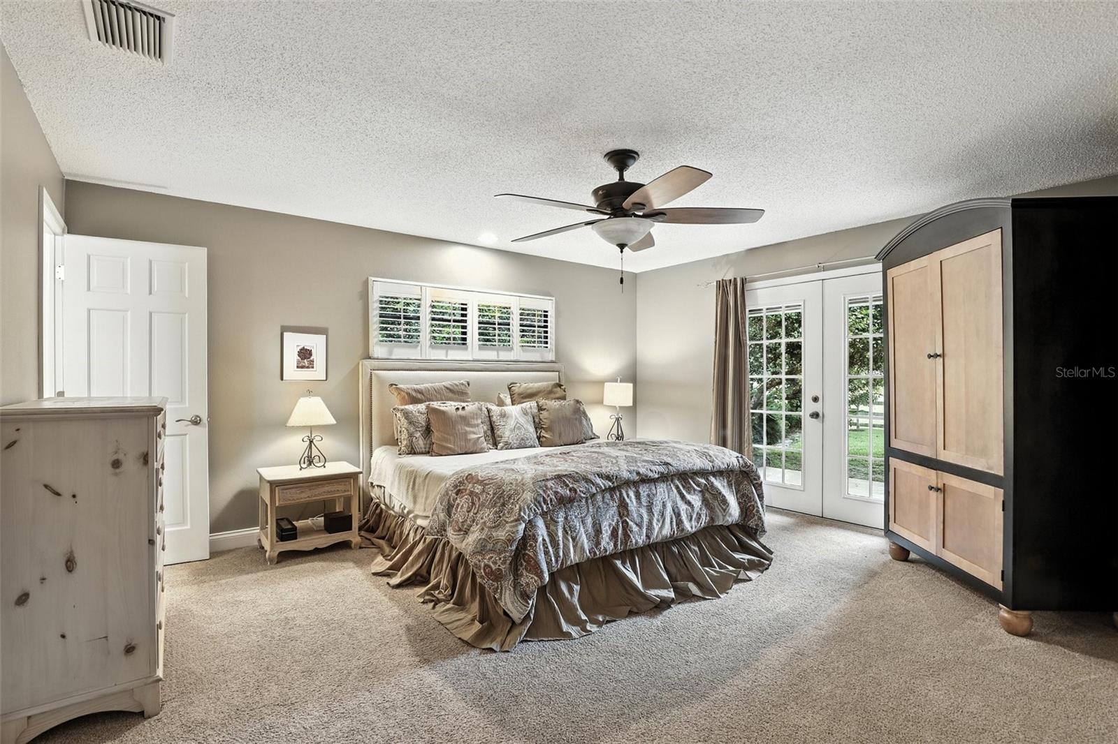 518 STEPHANIE CT