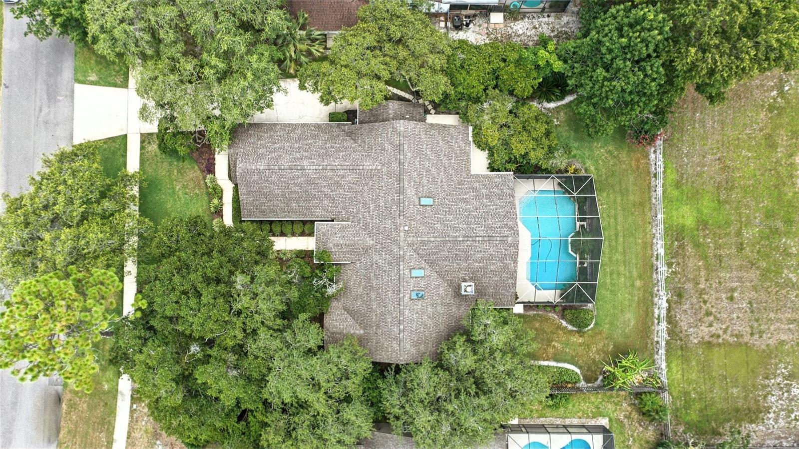 518 STEPHANIE CT