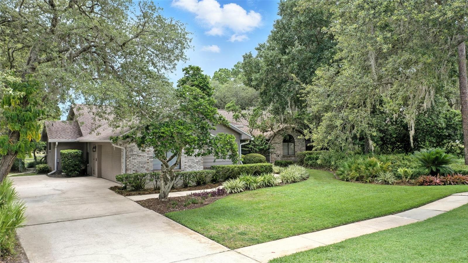 518 STEPHANIE CT