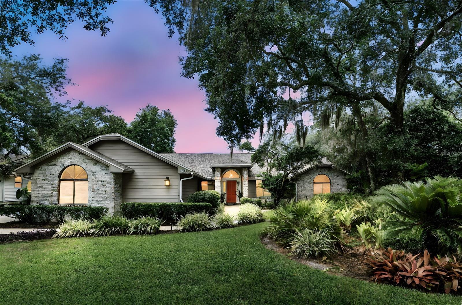 518 STEPHANIE CT