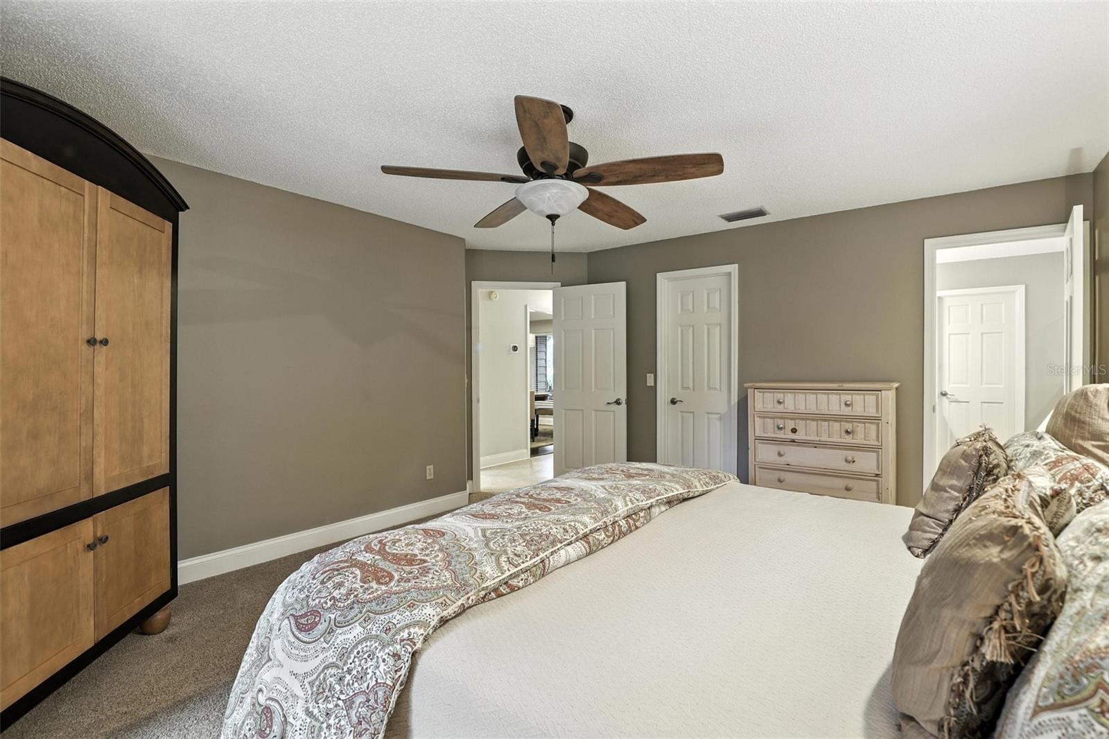 518 STEPHANIE CT