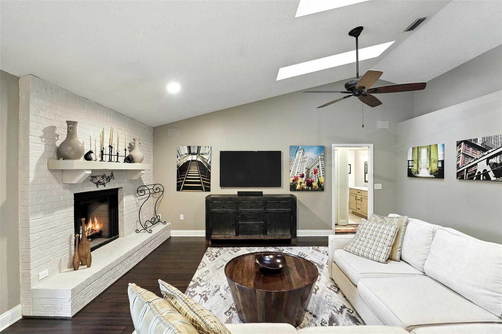 518 STEPHANIE CT