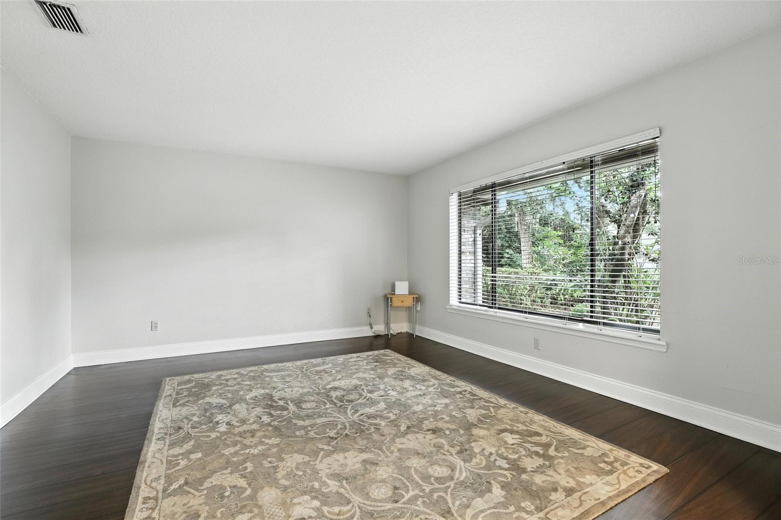 518 STEPHANIE CT