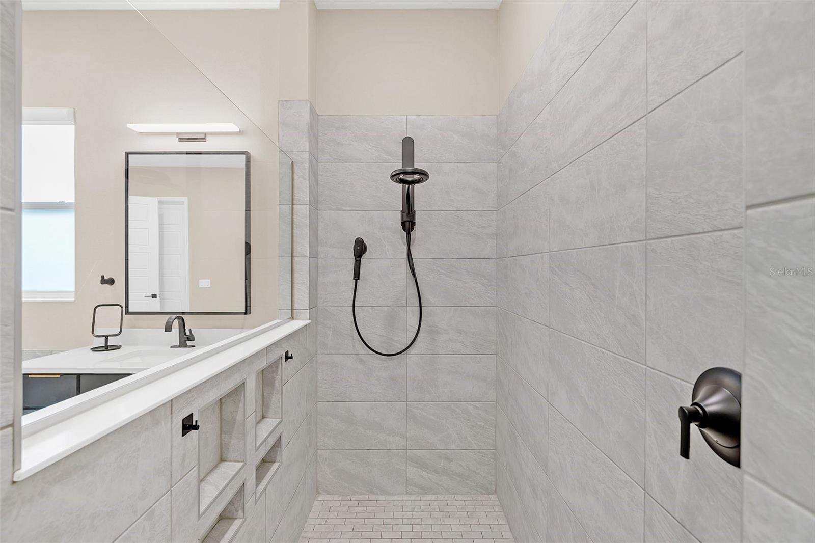 1024 WADING WATERS CIR