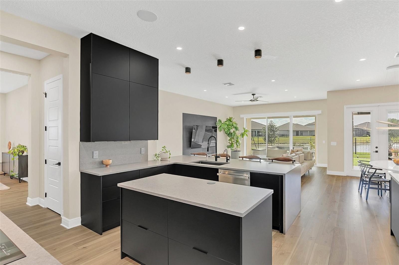 1024 WADING WATERS CIR