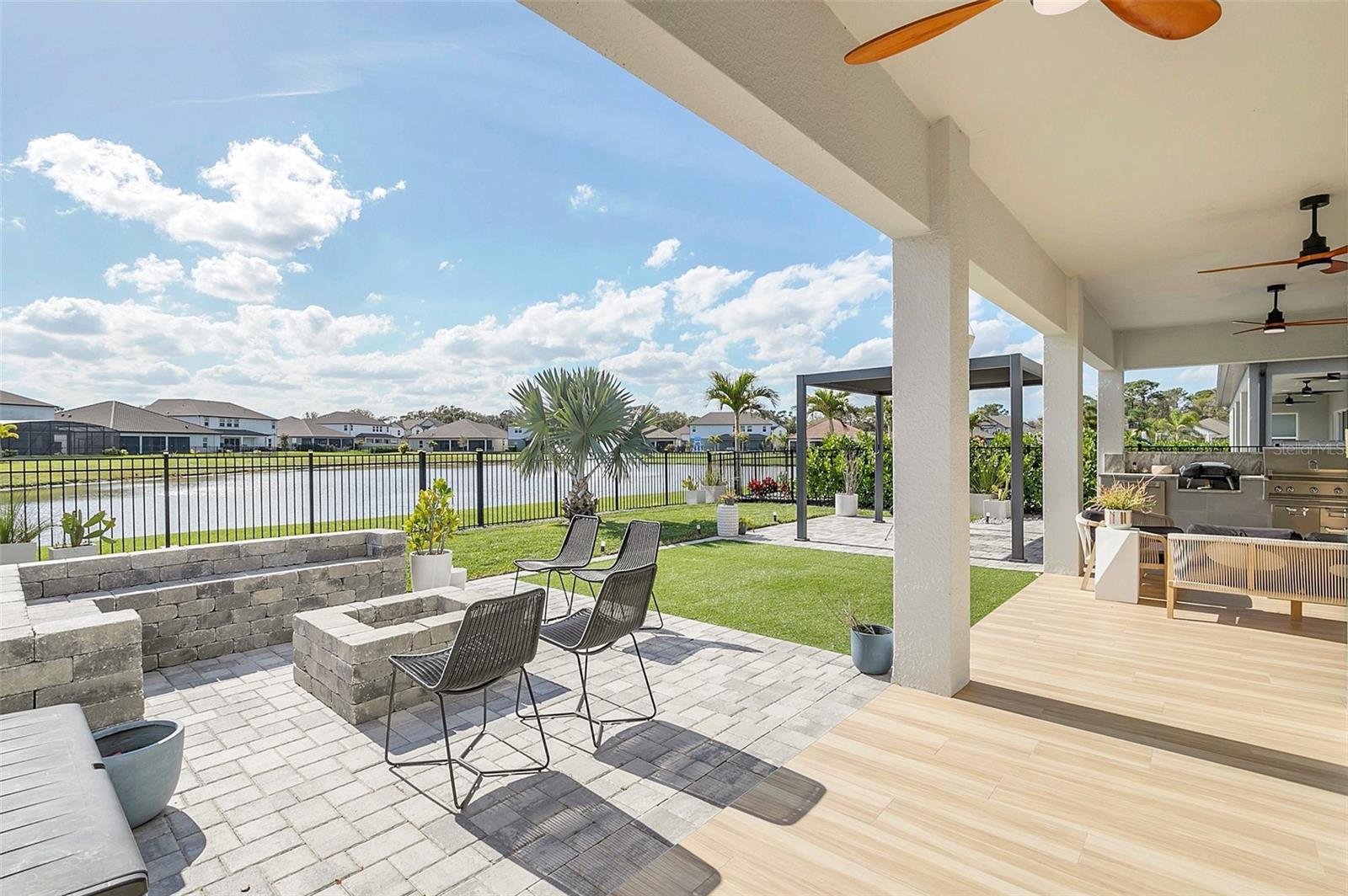 1024 WADING WATERS CIR