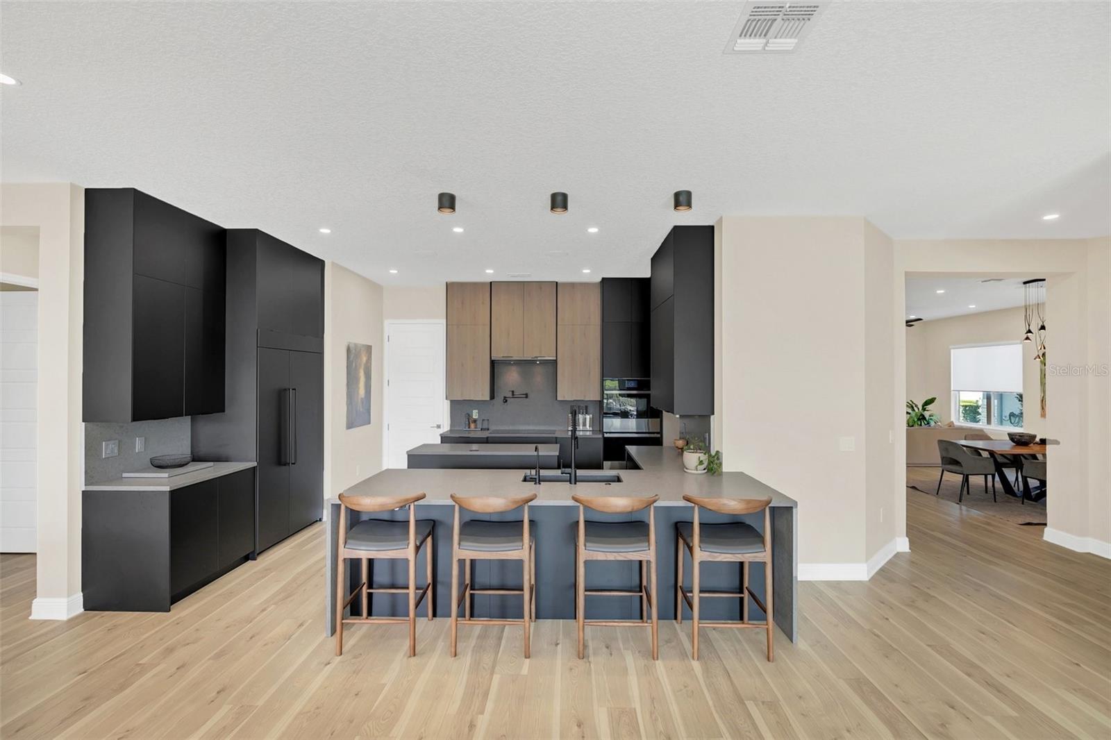 1024 WADING WATERS CIR