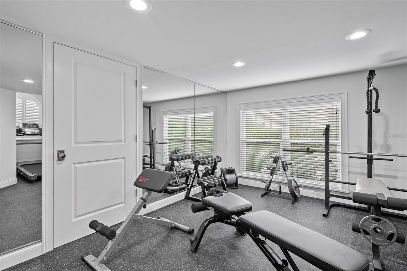 1155 WOODMERE DR