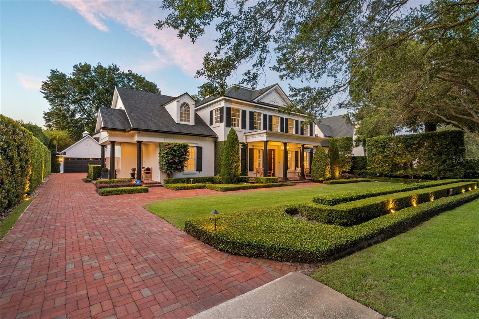 1155 WOODMERE DR