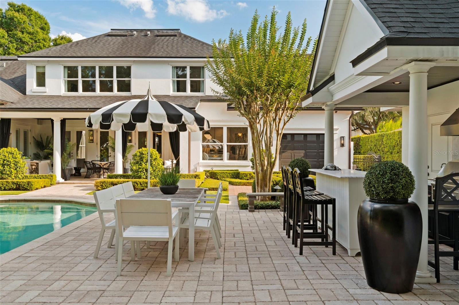 1155 WOODMERE DR
