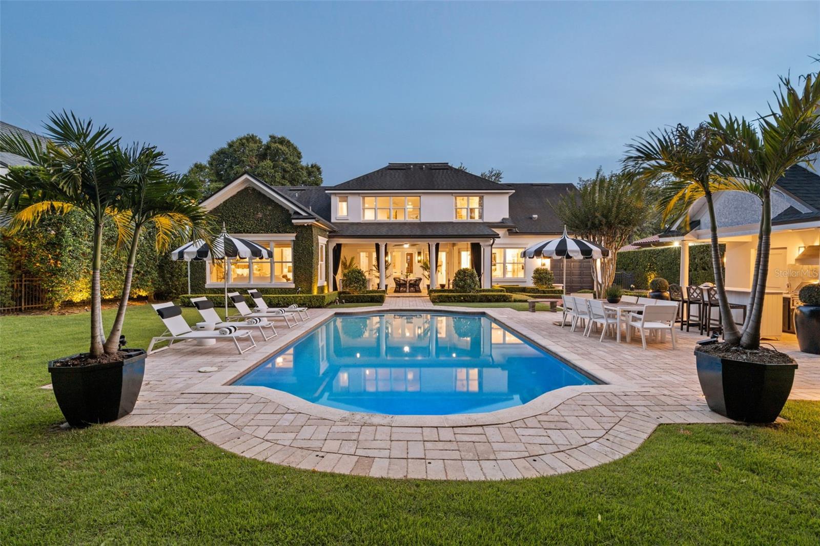 1155 WOODMERE DR