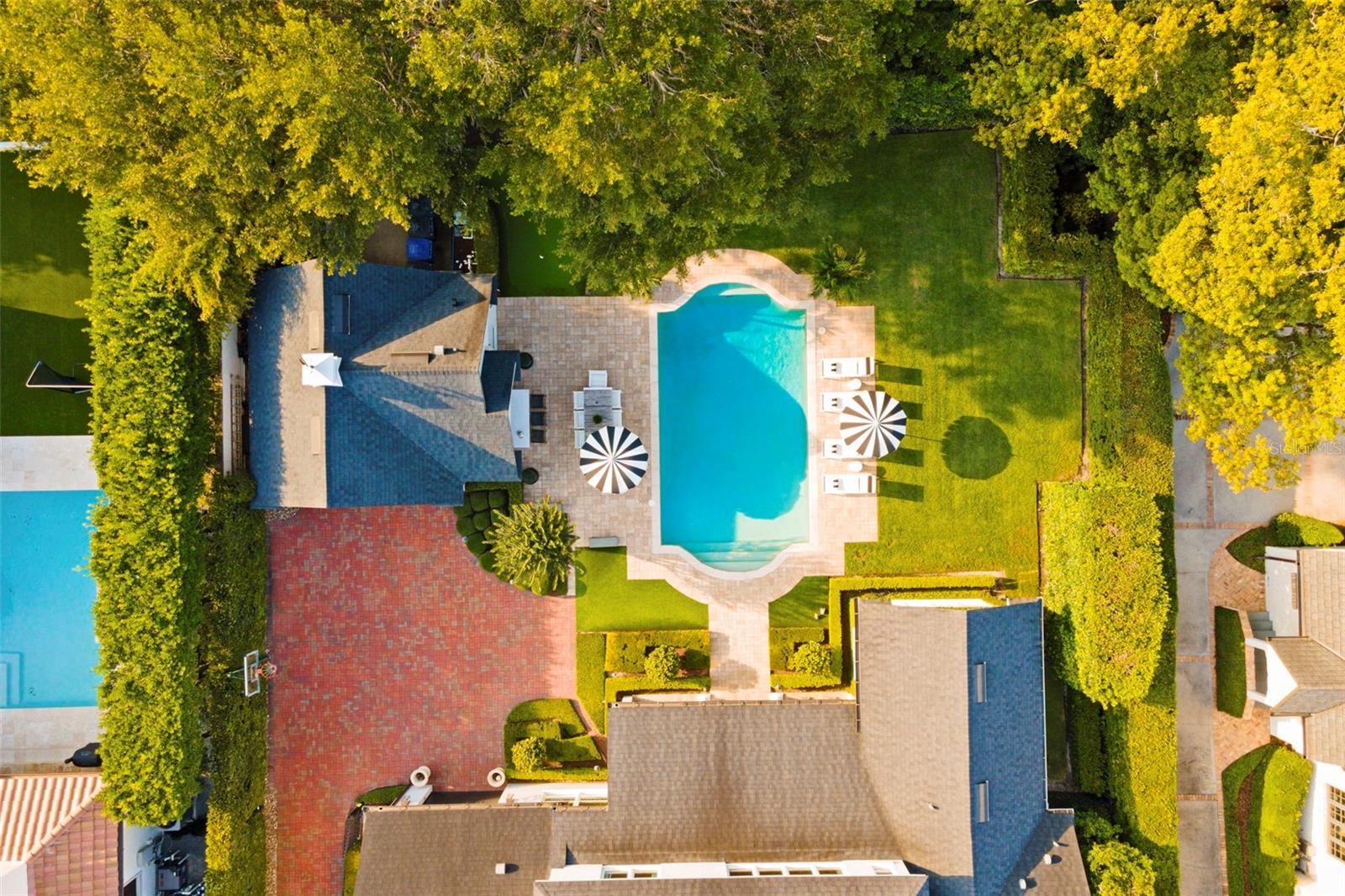 1155 WOODMERE DR