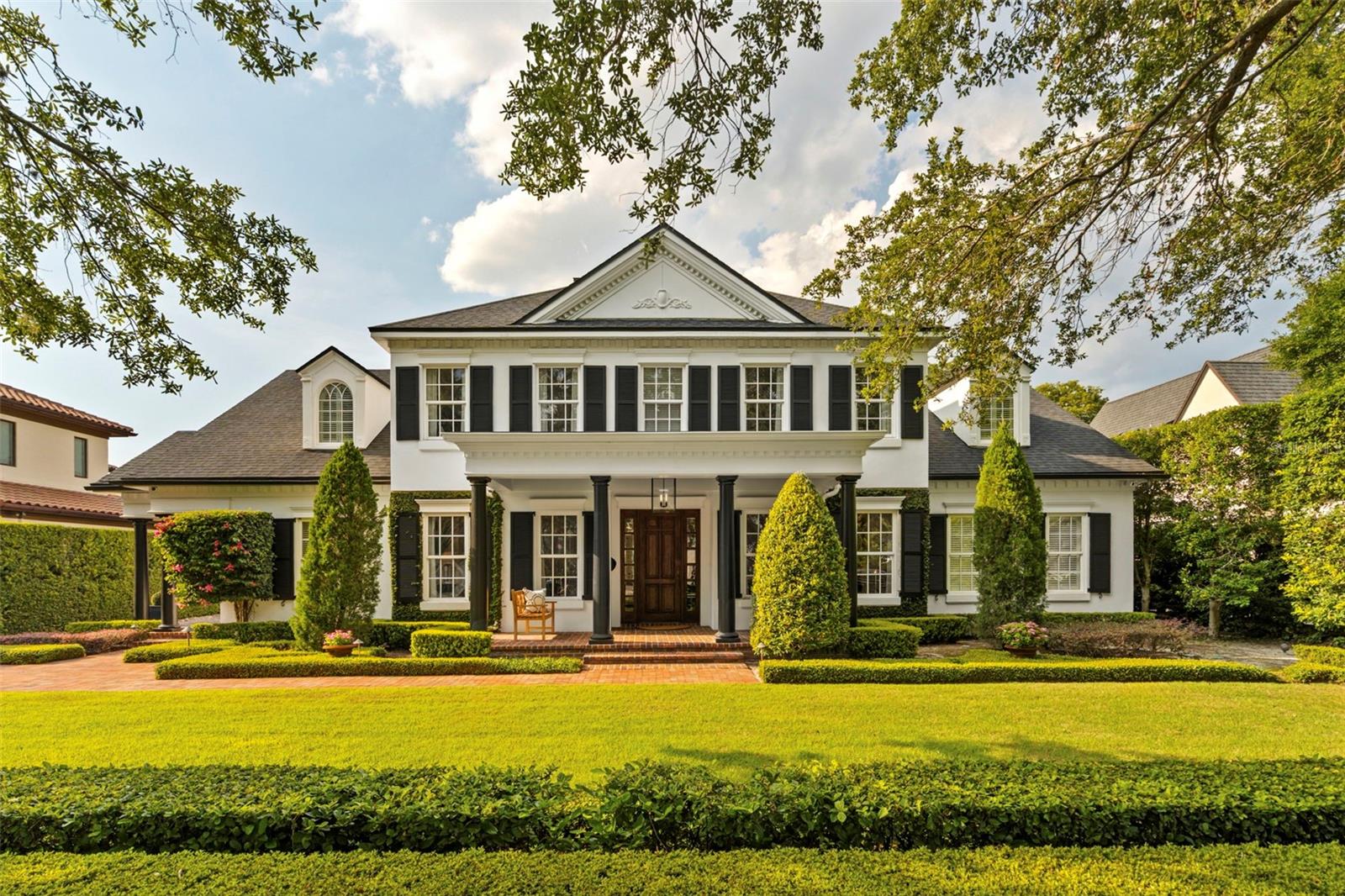 1155 WOODMERE DR