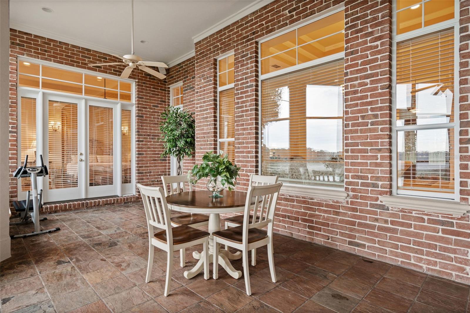 631 OLD MOUNT DORA RD