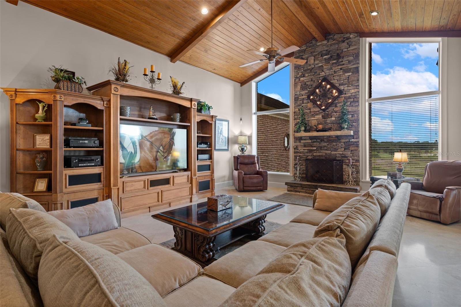 631 OLD MOUNT DORA RD