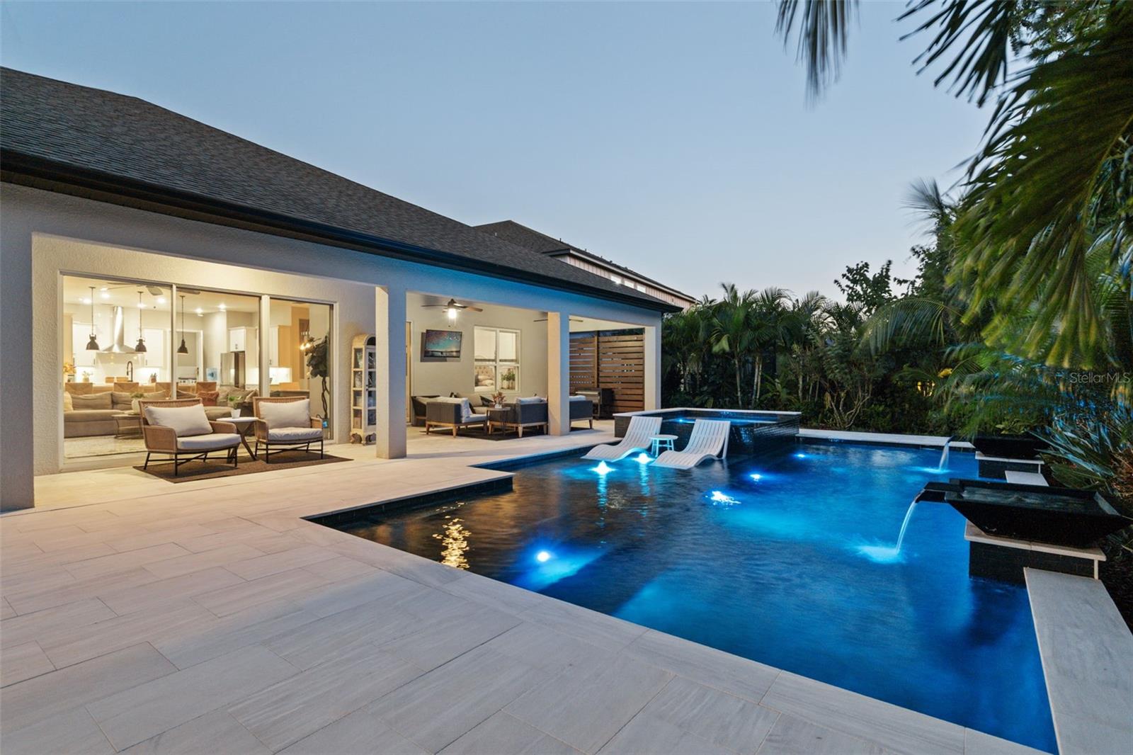 1245 WADING WATERS CIR