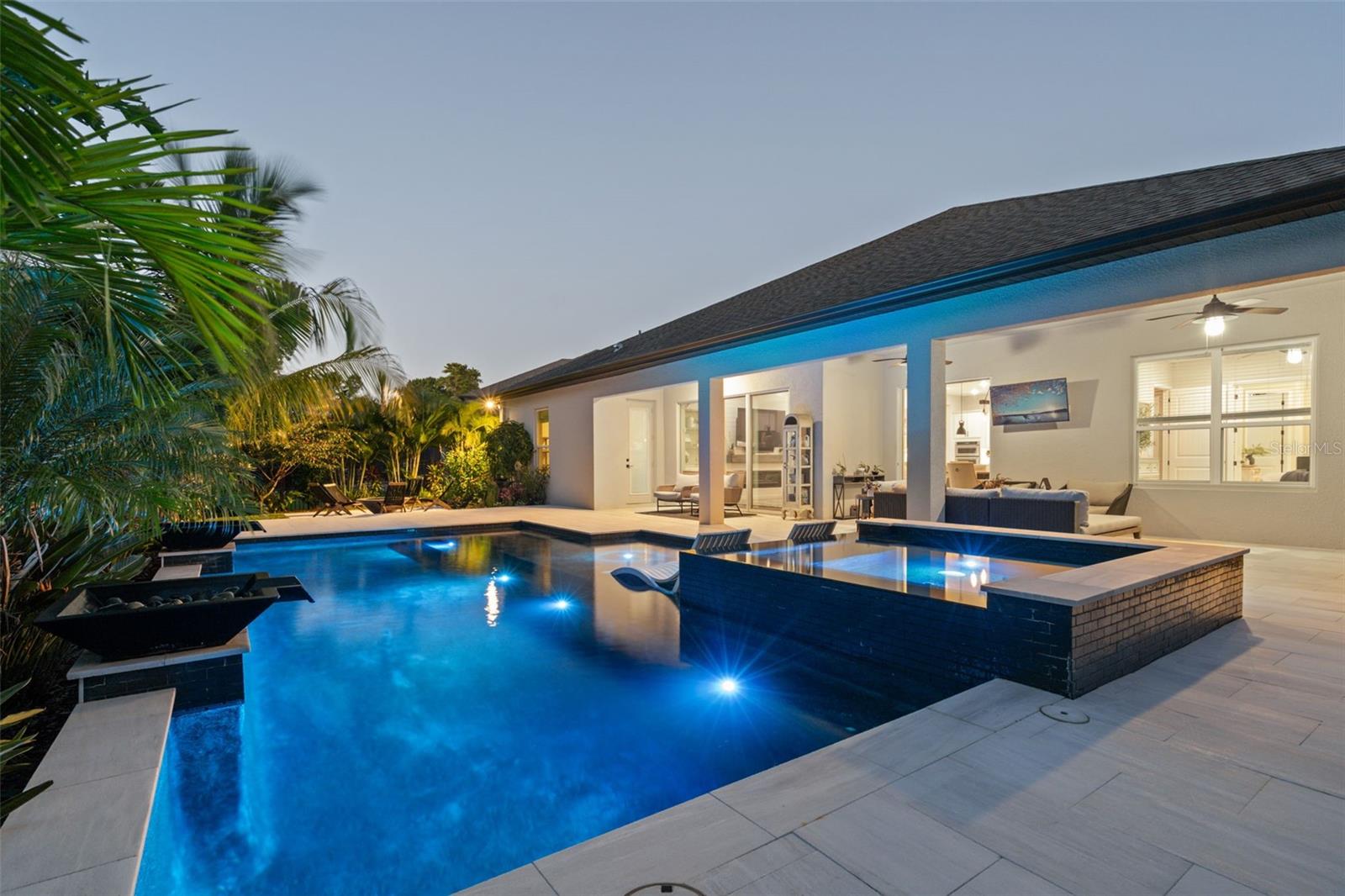 1245 WADING WATERS CIR