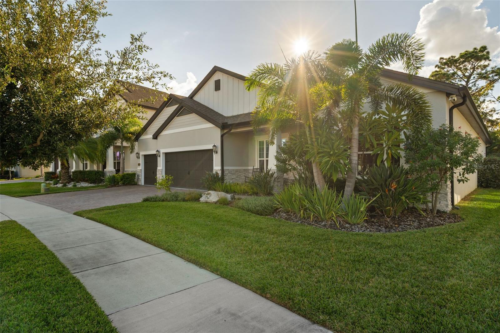 1245 WADING WATERS CIR