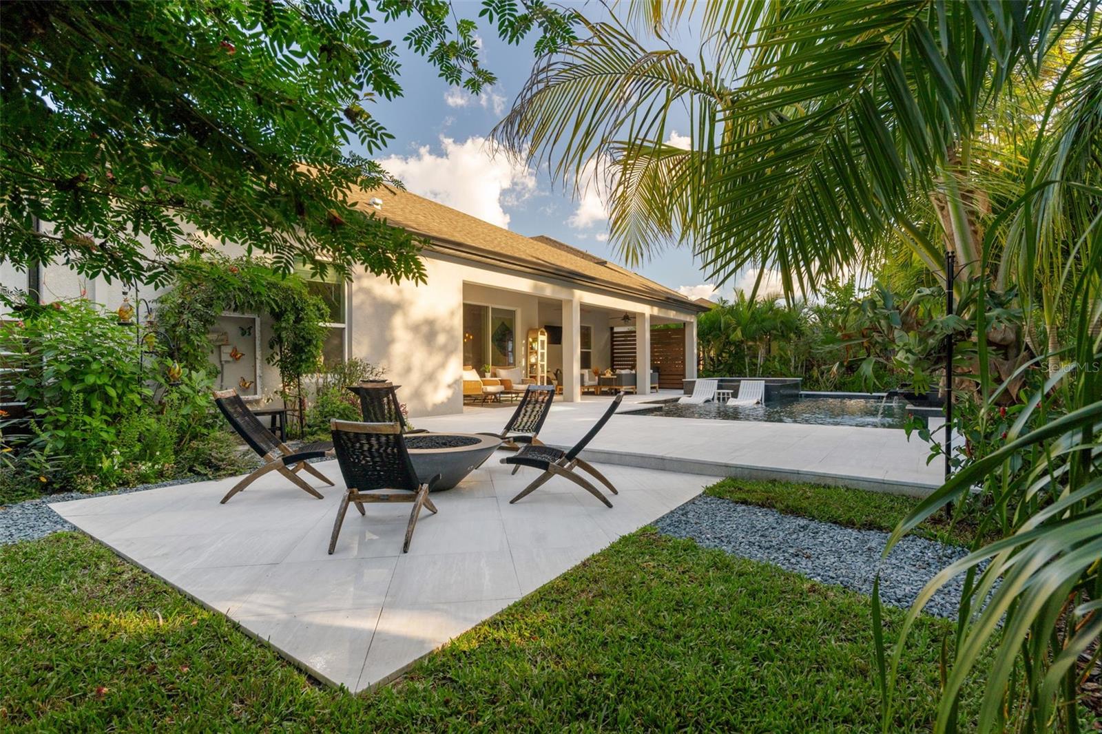 1245 WADING WATERS CIR