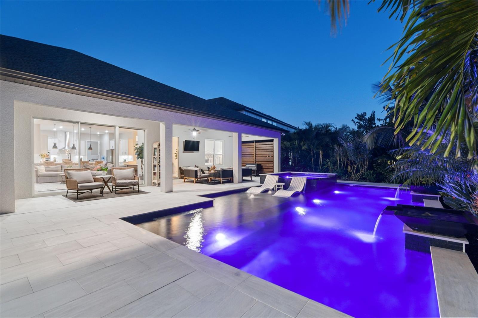 1245 WADING WATERS CIR