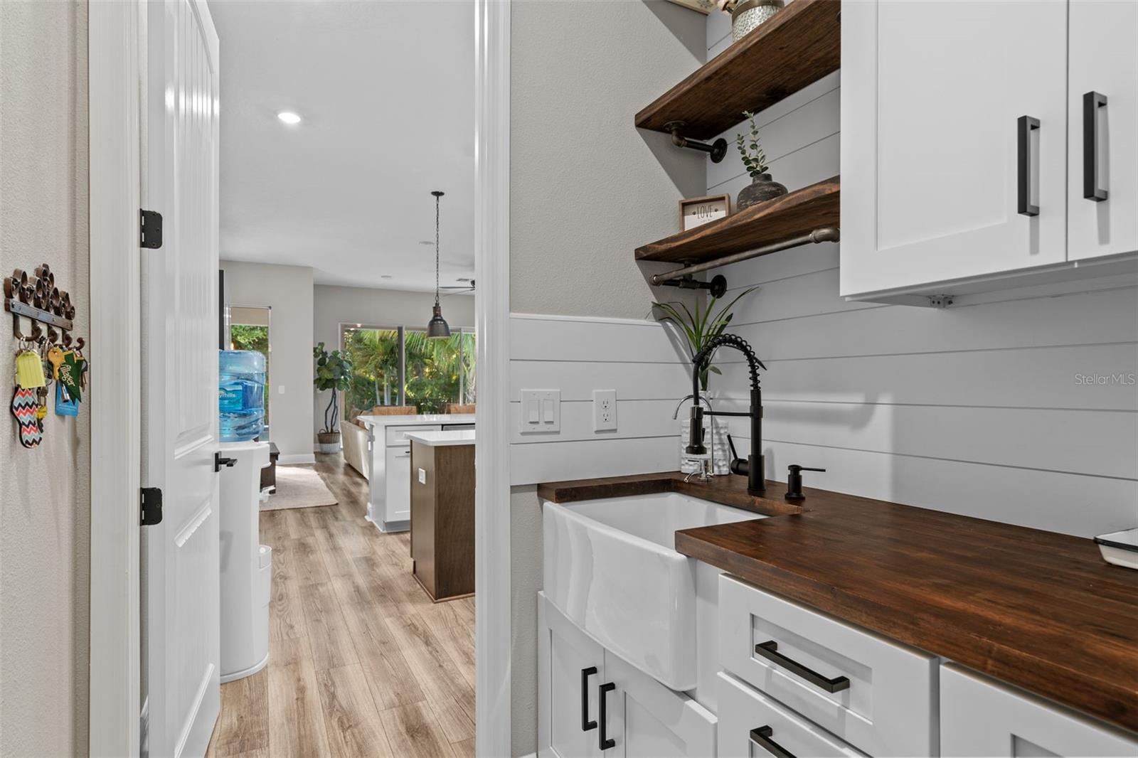 1245 WADING WATERS CIR