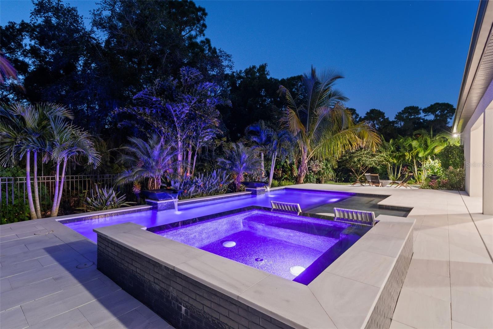 1245 WADING WATERS CIR