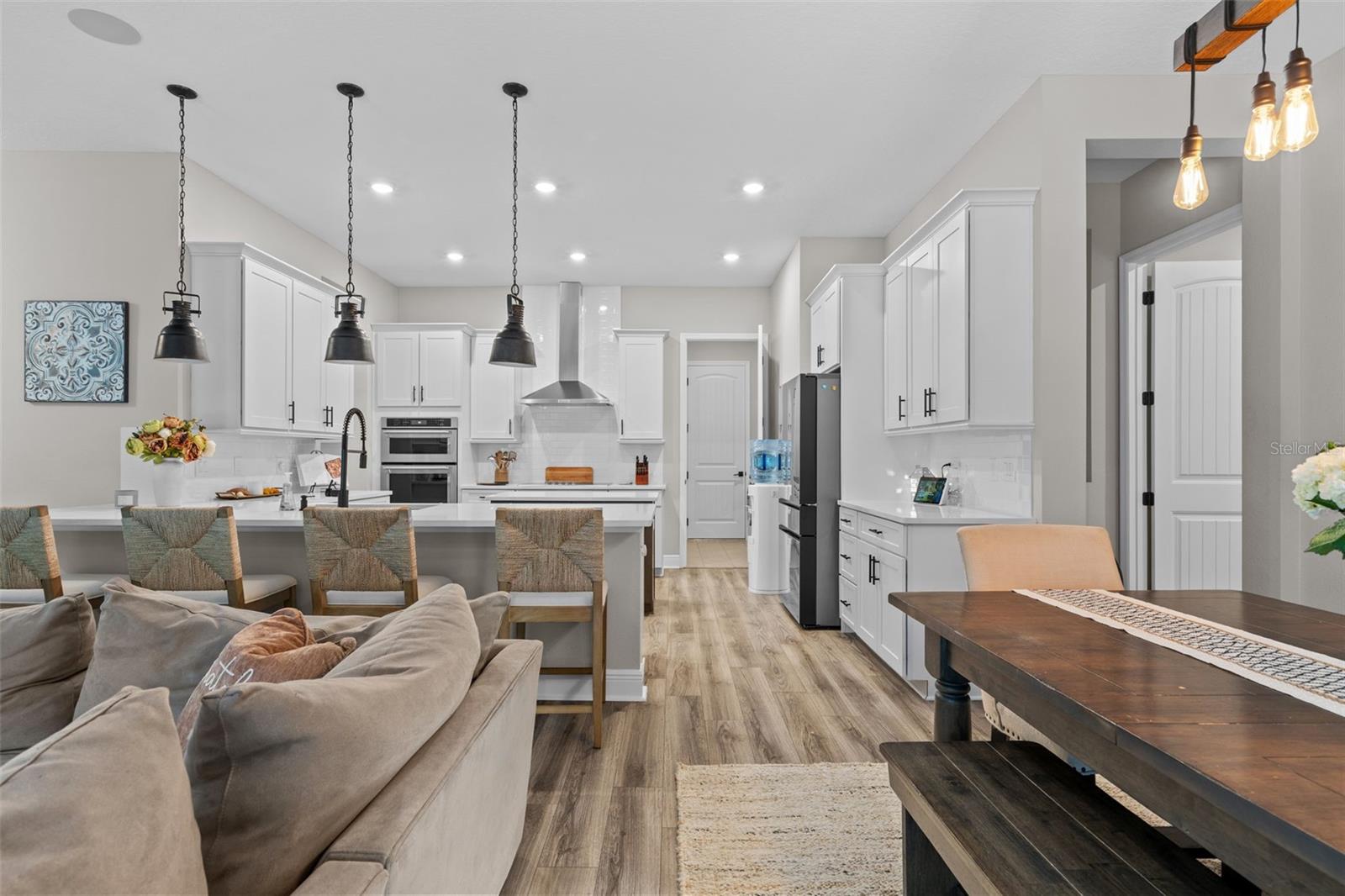 1245 WADING WATERS CIR