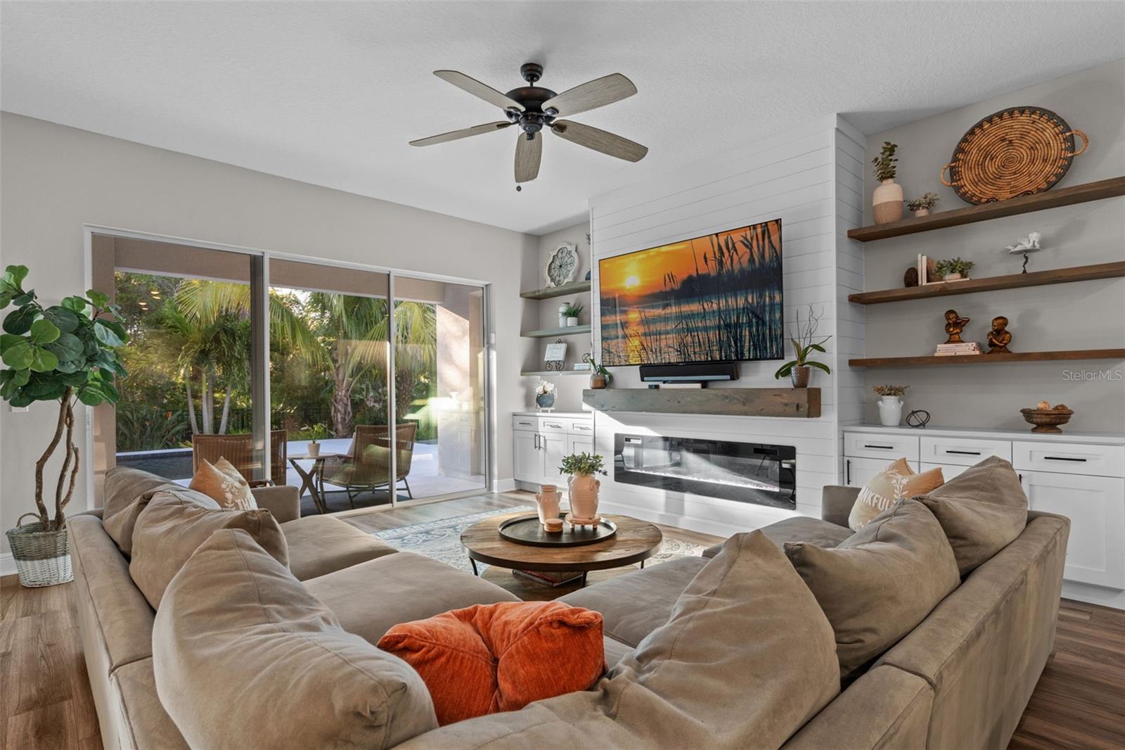 1245 WADING WATERS CIR