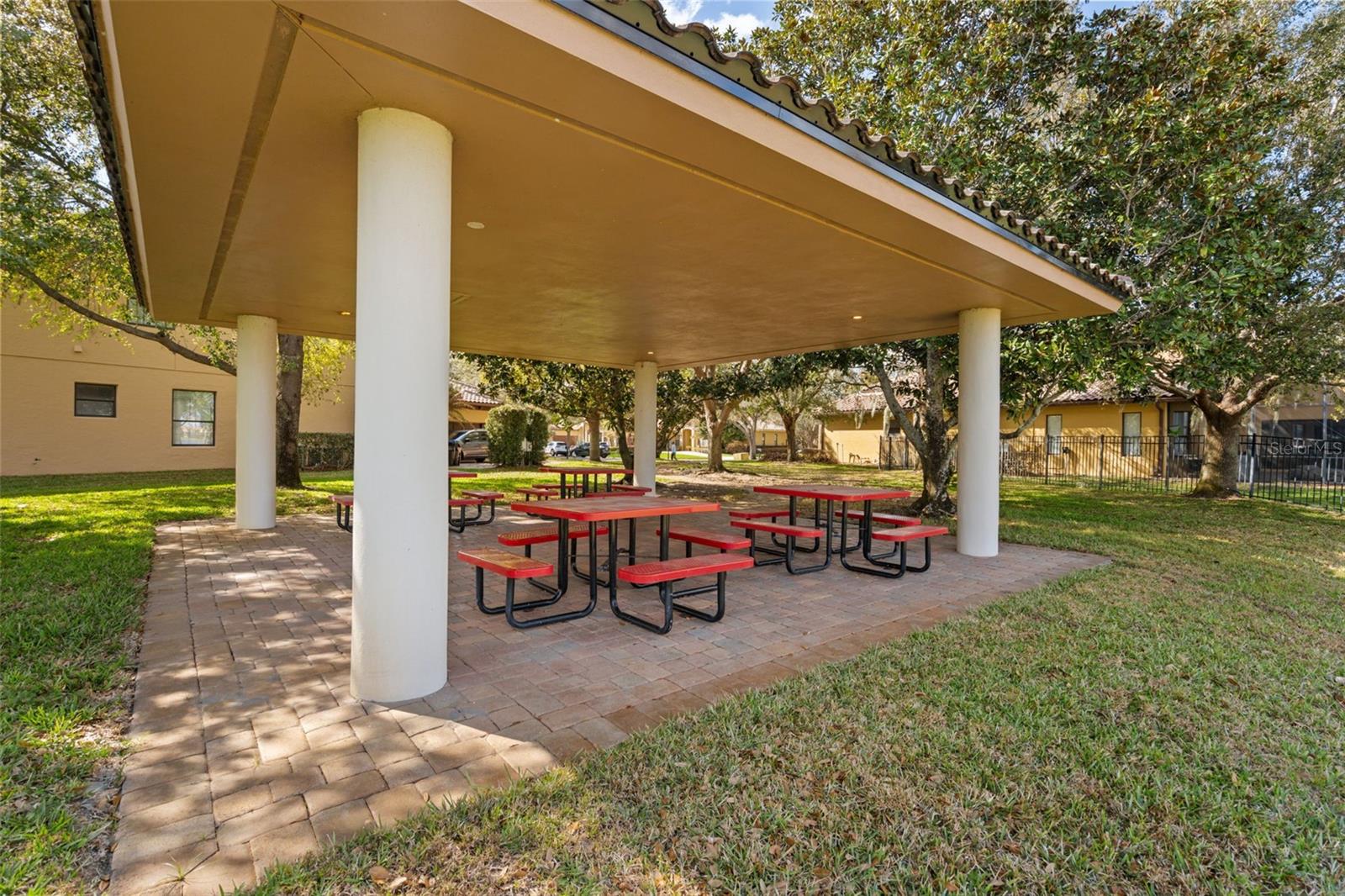 7451 POINTE VENEZIA DR