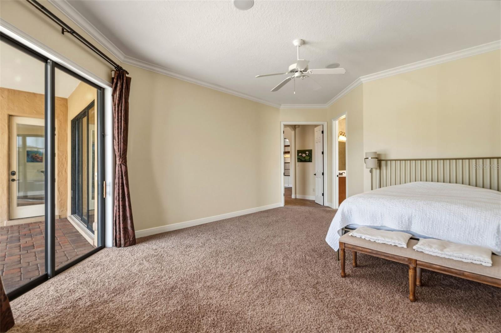 7451 POINTE VENEZIA DR