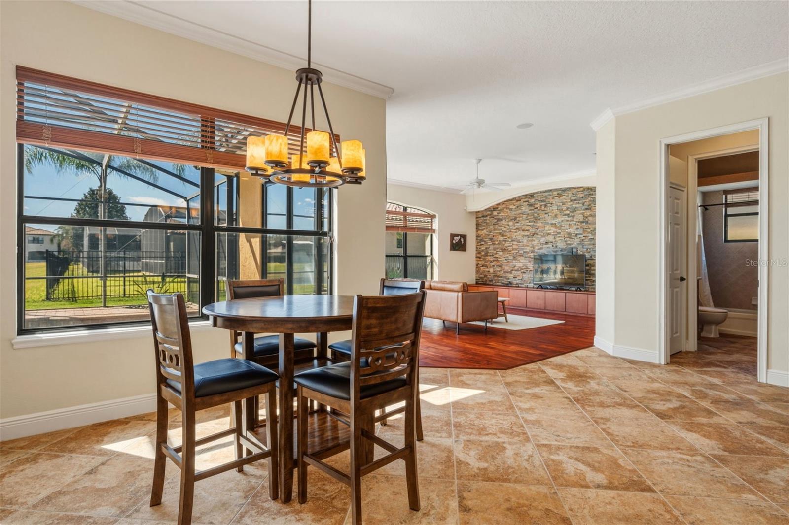 7451 POINTE VENEZIA DR