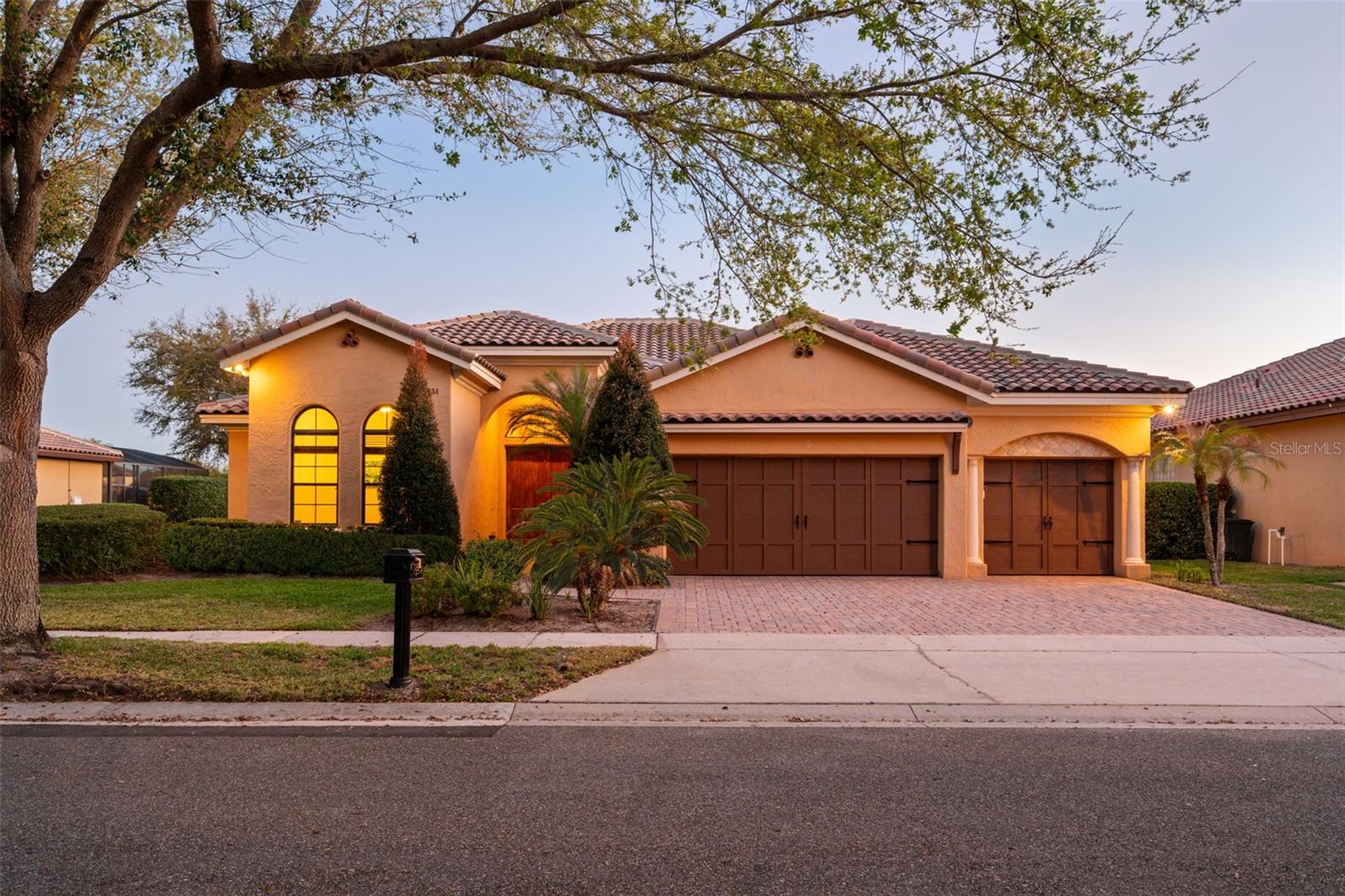 7451 POINTE VENEZIA DR