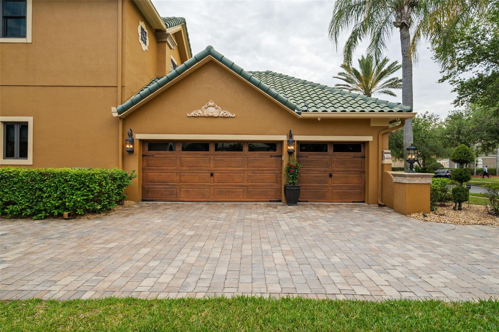 2439 ROAT DR