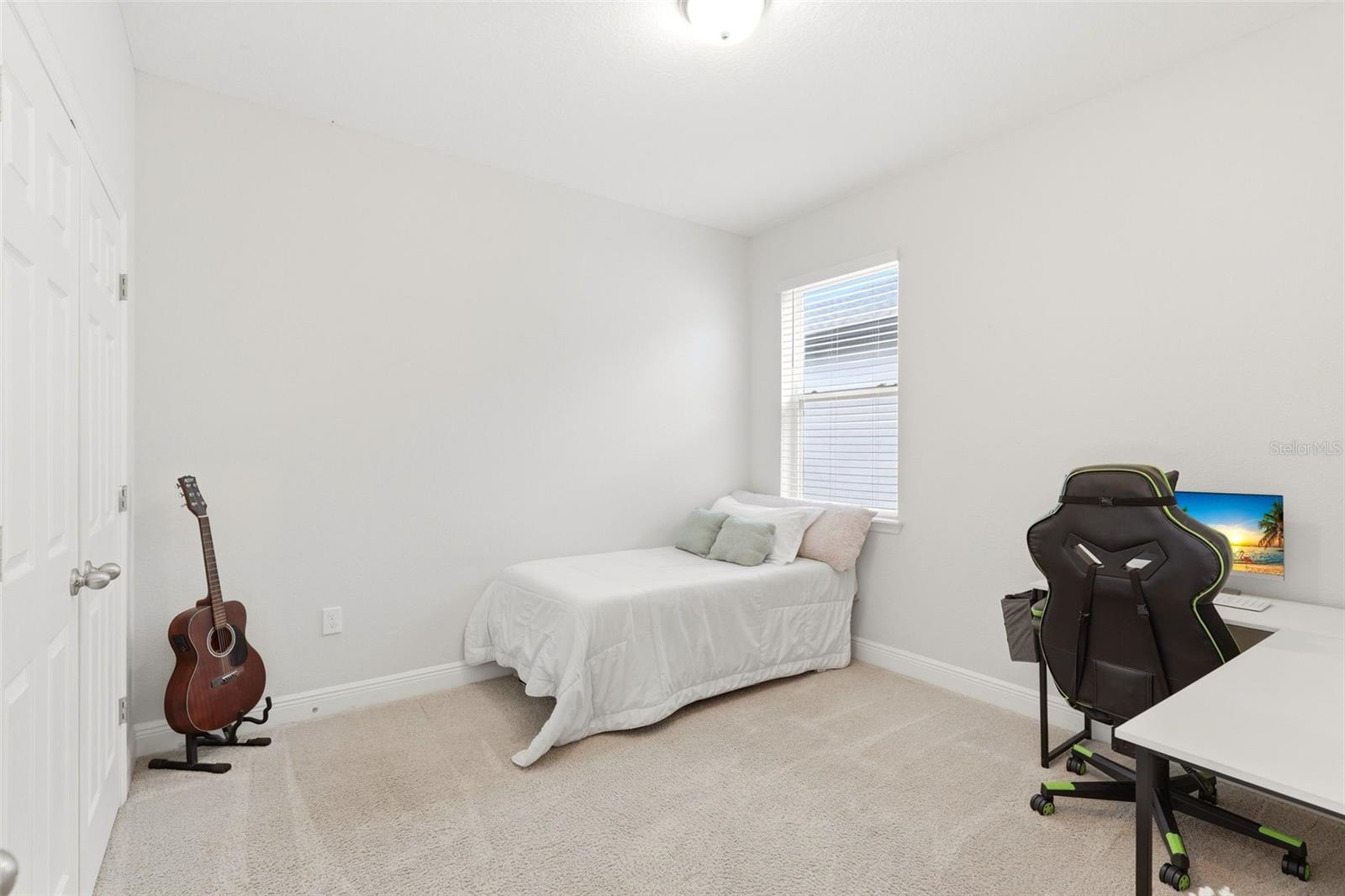 2087 LAURELWOOD WAY