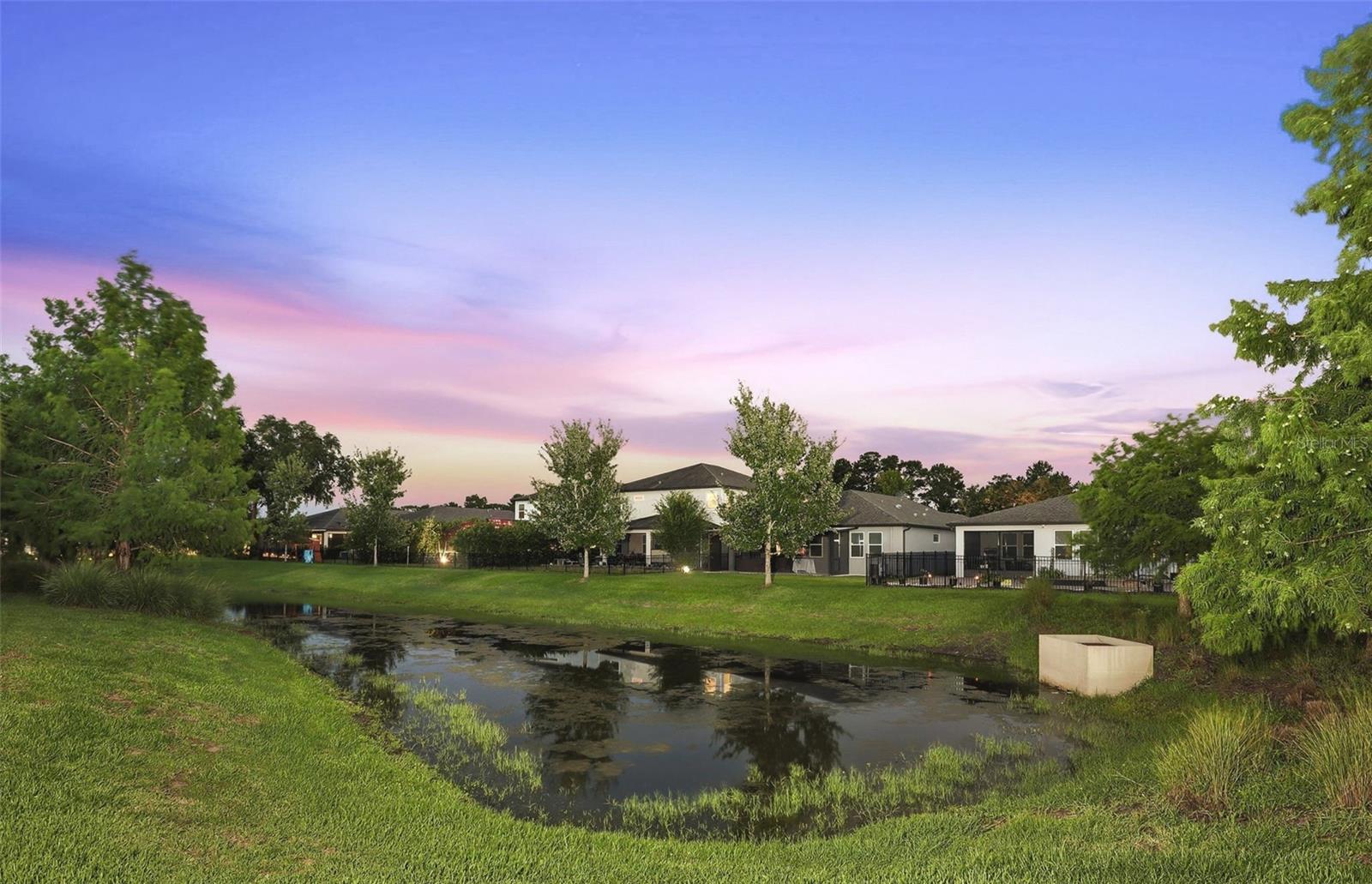 2087 LAURELWOOD WAY