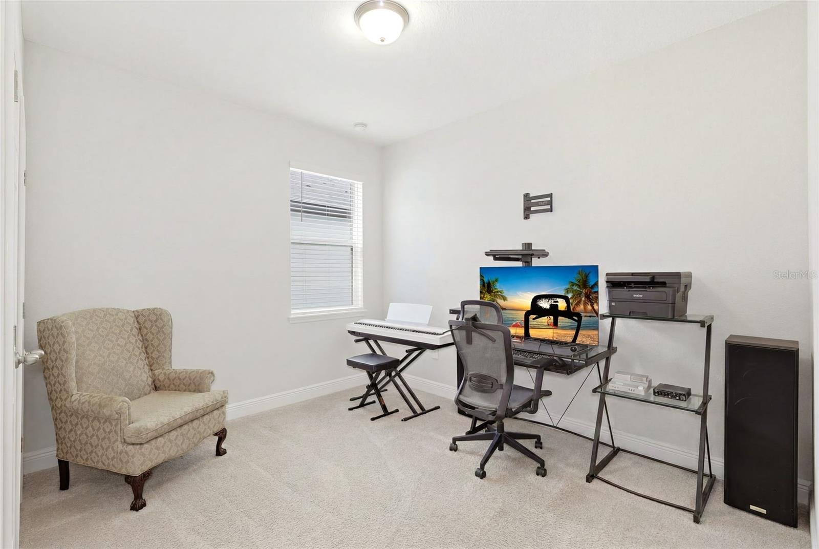 2087 LAURELWOOD WAY