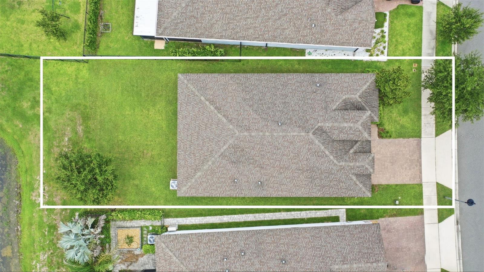 2087 LAURELWOOD WAY
