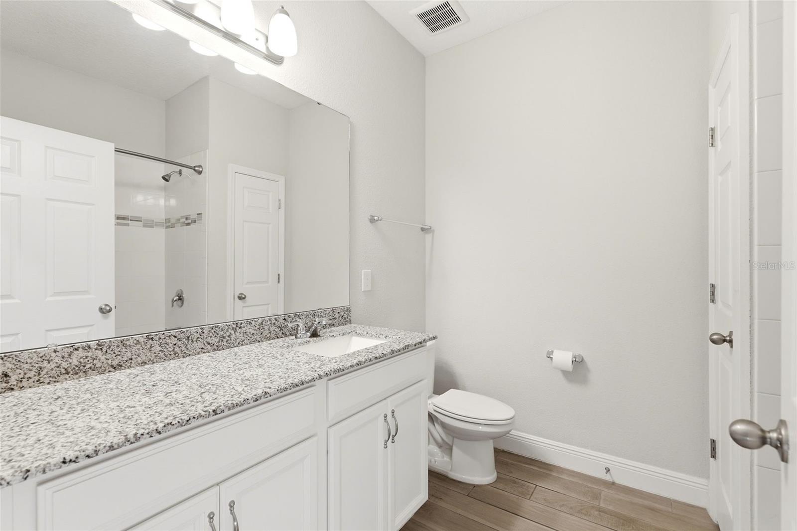 2087 LAURELWOOD WAY