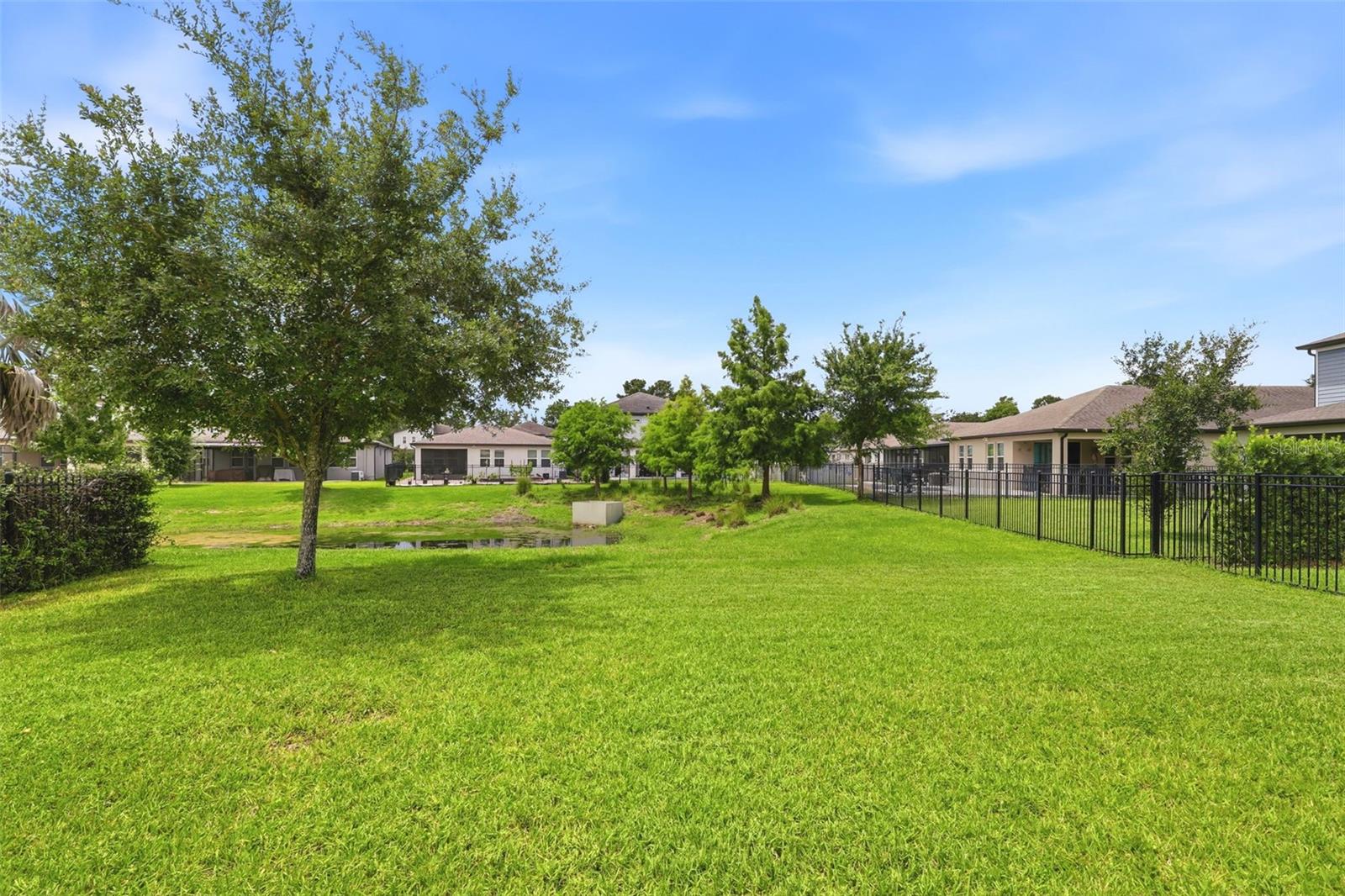 2087 LAURELWOOD WAY