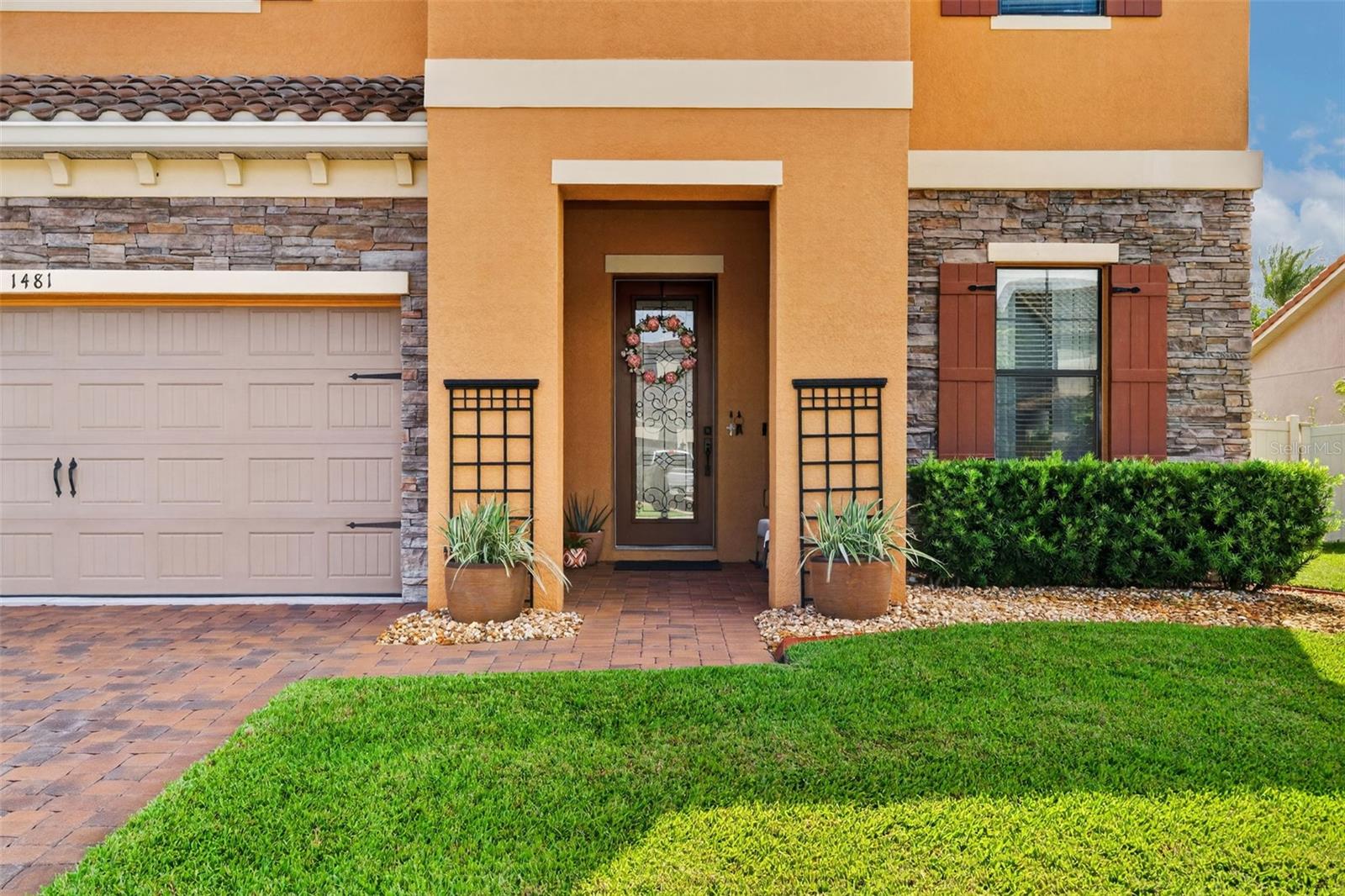 1481 CALM WATERS CT