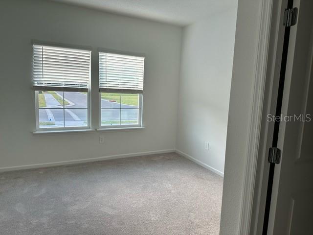 4043 NE 31ST TER