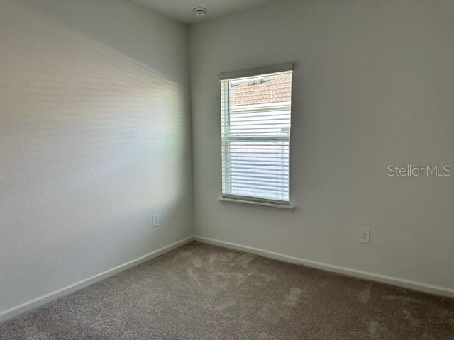 4043 NE 31ST TER