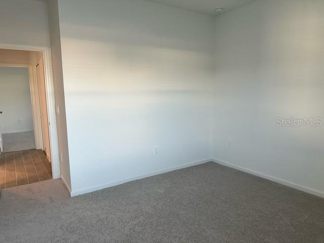 4043 NE 31ST TER